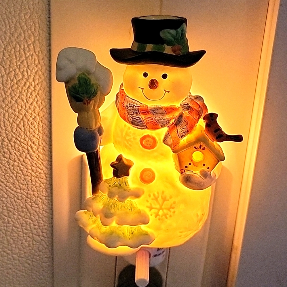 Nightlight Holiday Snowman